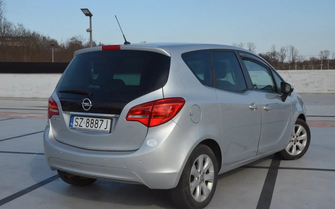Volkswagen Golf cena 46000 przebieg: 186000, rok produkcji 2013 z Gdynia małe 92